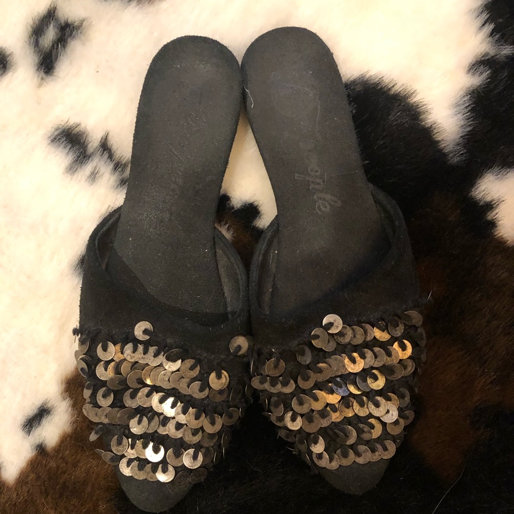 Free people slides